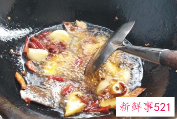 老鸭怎样煮才好吃