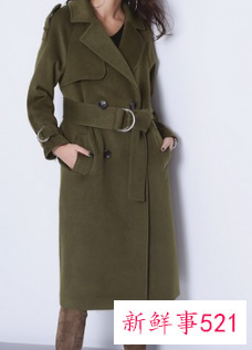 每穿起这个颜色的外套就会把自己美到