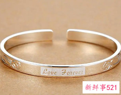 银手镯戴几天发黄怎么回事