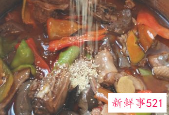 老鸭怎样煮才好吃