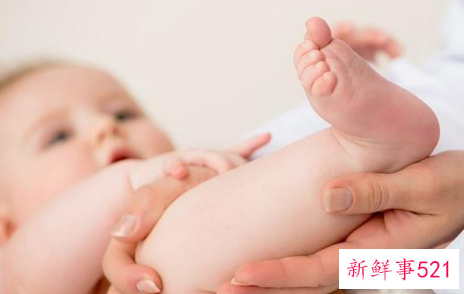 宝宝头型不正怎么办