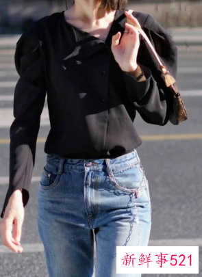 黑色衬衫配什么v领衫