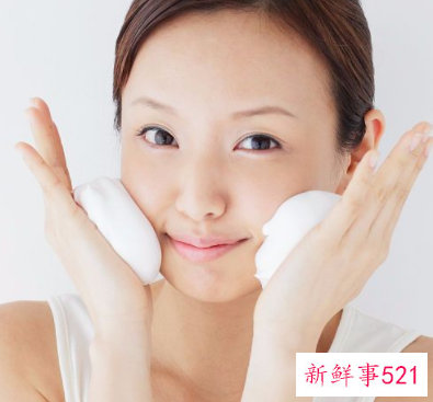 皮肤白皙光滑的洗脸方法