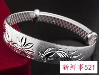 银手镯戴几天发黄怎么回事