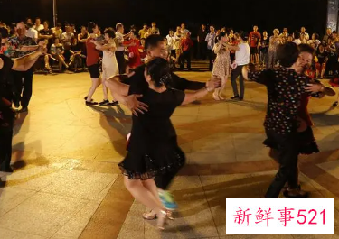 中年人跳什么舞好呢