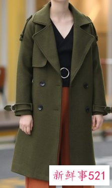 每穿起这个颜色的外套就会把自己美到