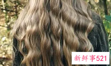 什么样的发色显皮肤白