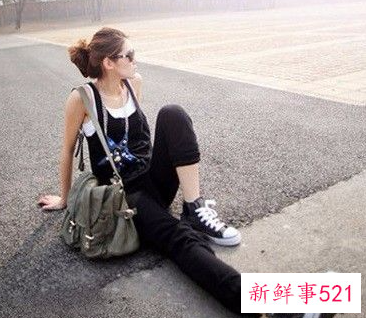 黑色高帮配什么裤子