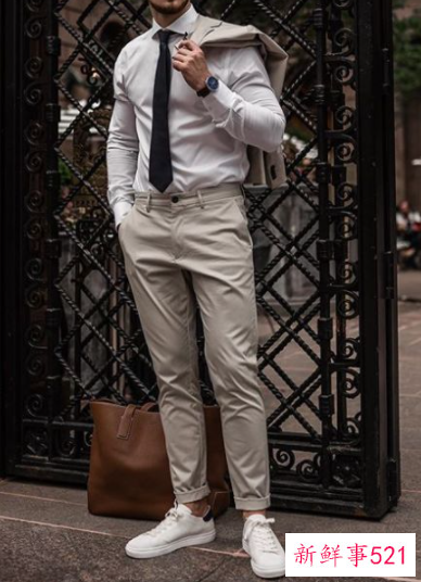休闲西裤怎么搭配鞋子