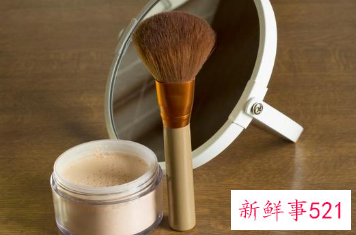 散粉定妆怎么用