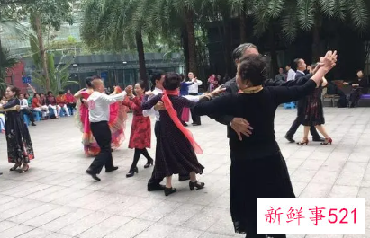 中年人跳什么舞好呢