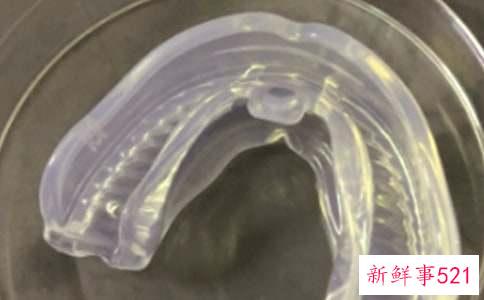 梦见牙套托槽掉了