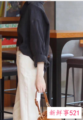 黑色衬衫配什么v领衫