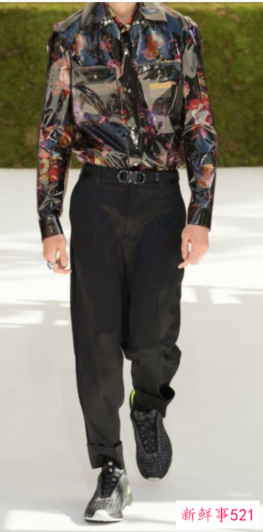 休闲西裤怎么搭配鞋子