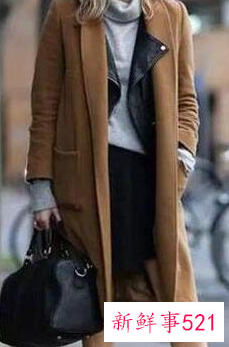 中长款皮裙怎么搭配衣服图片