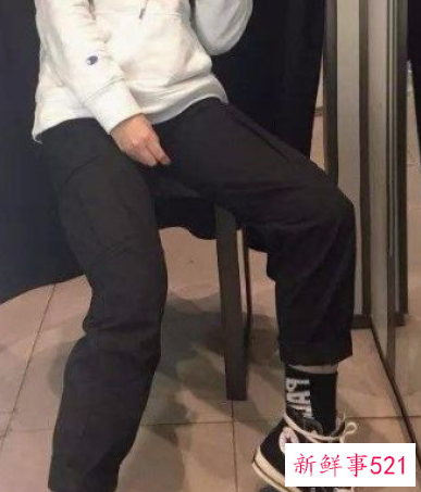 黑色高帮配什么裤子