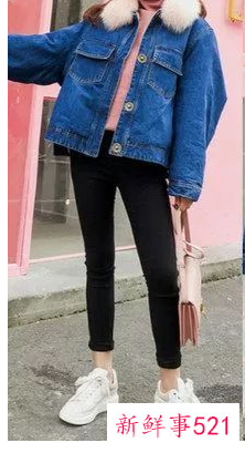 衣服裤子都是黑色鞋子白色