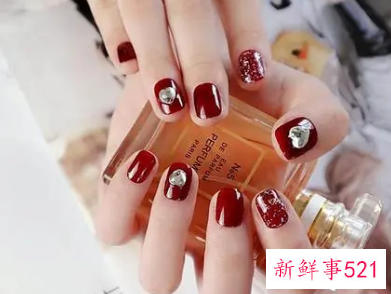 怀孕可以做美甲吗孕晚期