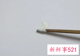 牙膏能补墙上的小坑吗