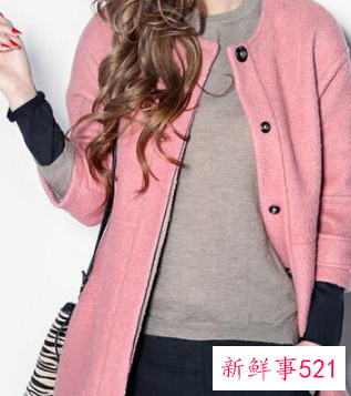 穿什么色系的衣服显白