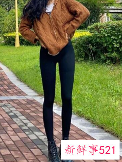 短裤配靴子好看吗