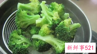 西兰花焯水步骤