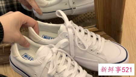 休闲布鞋怎么搭配