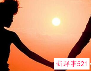 男生牵手不握紧