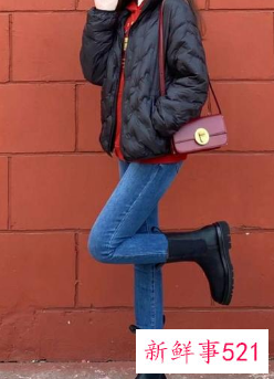 短裤配靴子好看吗