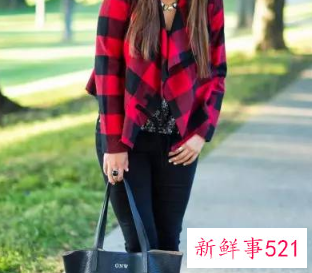 黑白格子短裙怎么搭配呢