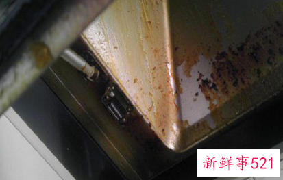 清洗油烟机内部油污小妙招