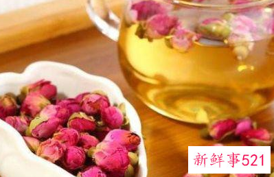 玫瑰花菊花枸杞三种花茶搭配有啥好处