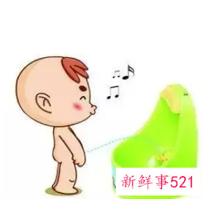 梦见抱一小男孩撒尿是什么意思