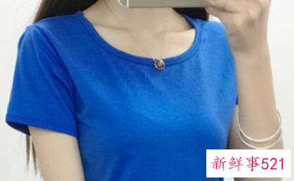 v领和圆领哪个显年轻