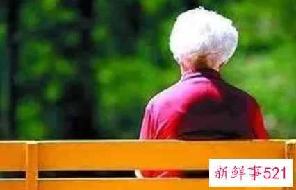 老人阻止你做一个好妈妈该怎么办