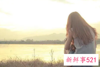 把一个单纯的女孩伤得很深