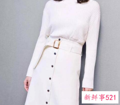 基础款毛衣怎么搭配好看