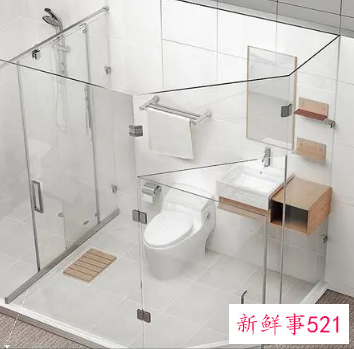 梦见自己在公共浴室淋浴