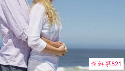 男朋友喜欢从后面搂腰抱你