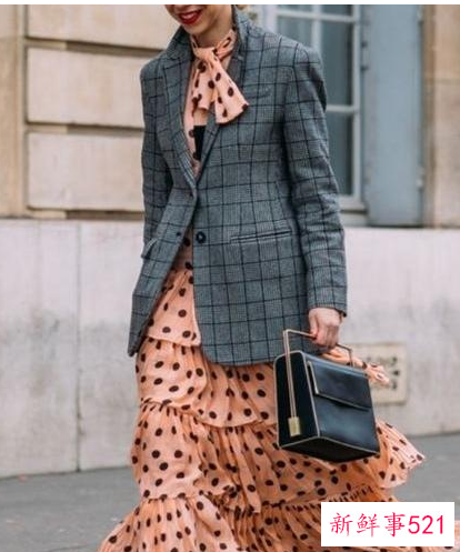 夏天妹子穿裙子