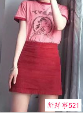 红色长裙配什么上衣