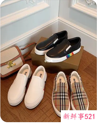 脚宽穿什么凉鞋好看女