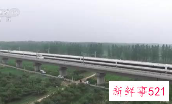 全国铁路今日起将实行新列车运行图