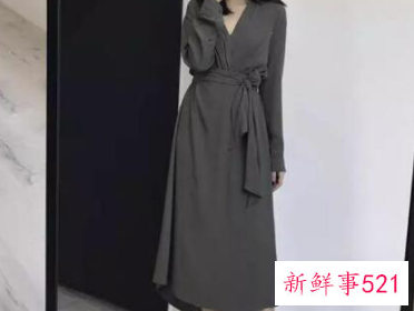 过膝裙搭配什么鞋子