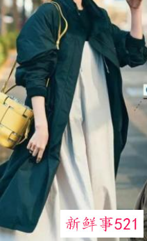 休闲套裙配什么外套