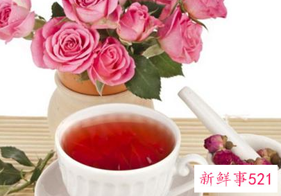 玫瑰花菊花枸杞三种花茶搭配有啥好处