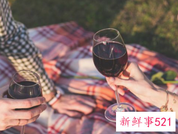 梦见红葡萄酒什么意思