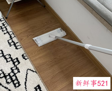 什么东西可以把地板擦干净