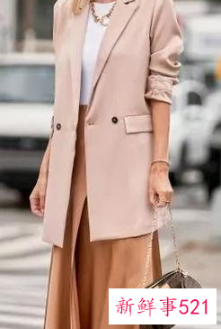 今年秋冬季流行什么衣服