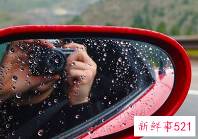 梦见下雨开车有什么征兆